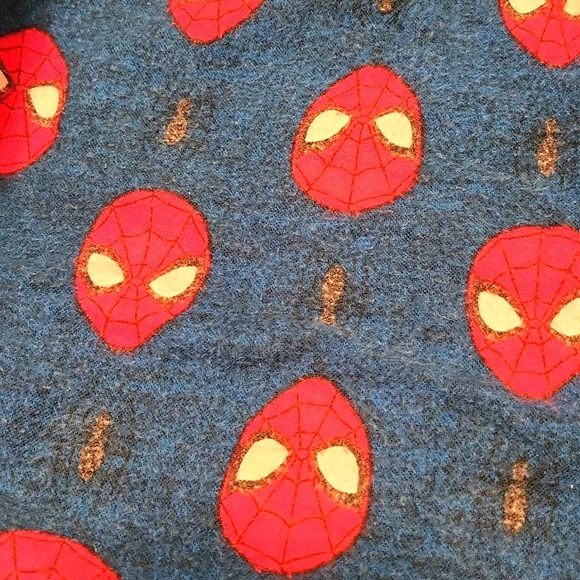 Two pair of Spiderman two piece pajamas - Picture 9 of 10